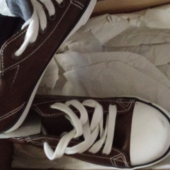 NWT Hilfiger flat - Picture 7 of 7